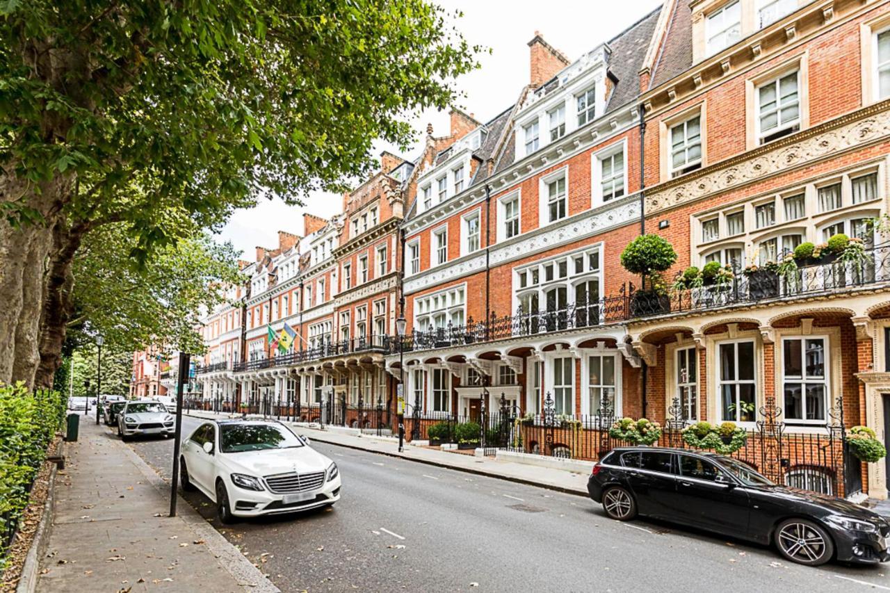 Lovely Stylish Two-bedroom Kensington Apartment